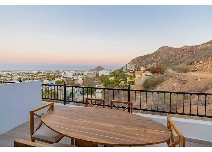 Collection O Morgan Center, Cabos